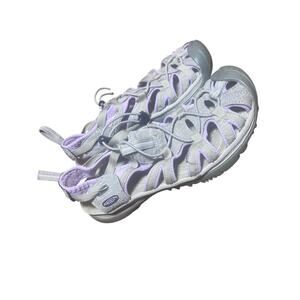 Keens woman’s hiking sandals size 8